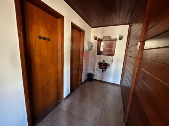 Imagem Vendo Lindíssima Chácara em Águas de São Pedro - SP