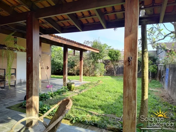 Imagem Casa Térrea com Edícula - Escritura Definitiva - Ampla Varanda em L