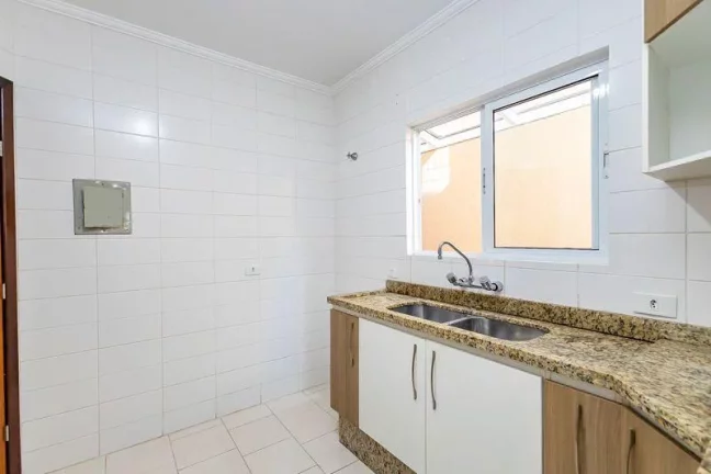 Imagem Sobrado à Venda – Santo Inácio, Curitiba | 3 Quartos e 3 Vagas