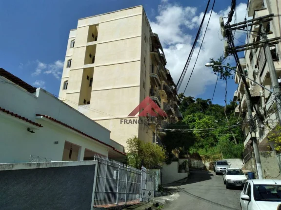 Imagem Apartamento com 2 dormitórios à venda, 76 m² por R$ 250.000,00 - Centro - São Gonçalo/RJ