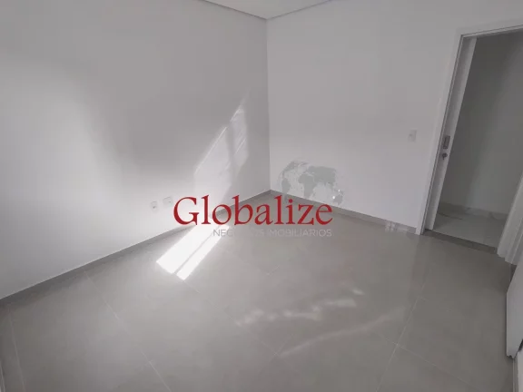 Imagem Sobreposta alta duplex com 4 suítes sendo 1 com banheira de hidromassagem na Ponta da Praia em Santos (SP) por R$.1.950.000,00