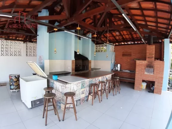 Imagem Belíssima Casa em condomínio fechado no Horto do Ipê -308m²