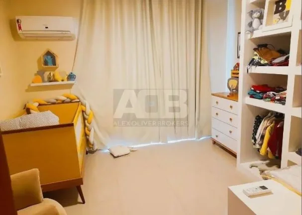 Imagem Casa à venda em Vargem Grande, 4 quartos, 3 vagas e 350m2 de área útil.