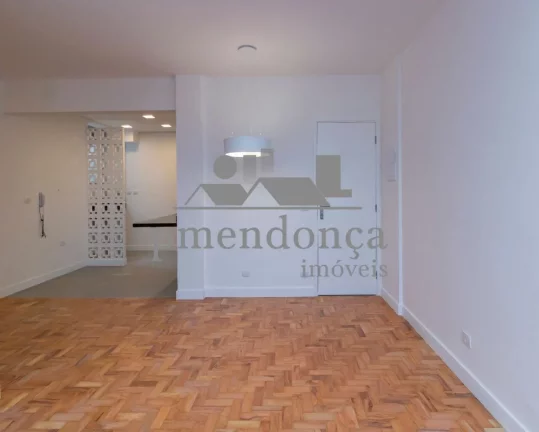 Apartamento reformado em Pinheiros Living para 02 ambientes, 02 quartos sendo 1 suíte, wc social , ...