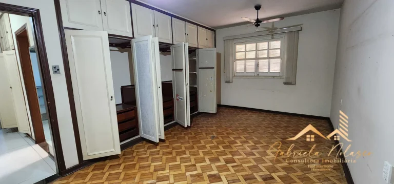 Imagem Linda Casa no centro de Mogi Mirim com 4 dormitórios