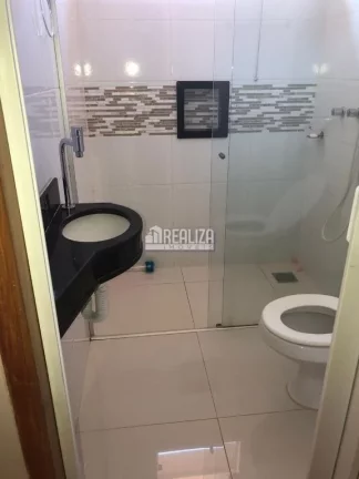 Imagem Casa à venda no bairro Vila Elza, em Aramina: 3 dormitórios, suíte, churrasqueira e garagem