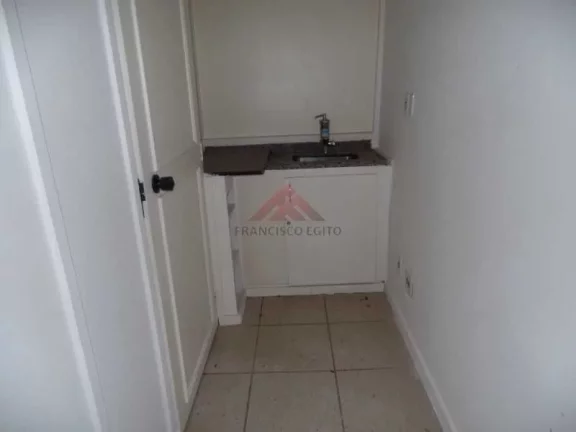 Imagem Sala comercial com excelente localização no centro de Niterói.