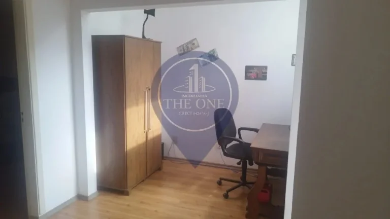 Imagem Casa para locação na Vila Mariana, São Paulo-SP: 9 quartos, 3 banheiros, 5 vagas de garagem e 414m² de área.