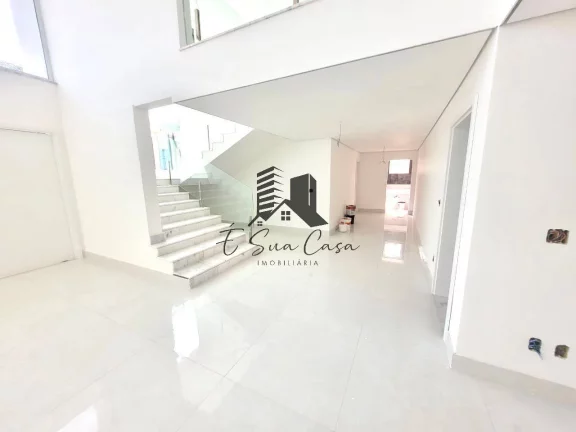 Imagem Casa de 5 Quartos, Condomínio Gran Royalle Betim