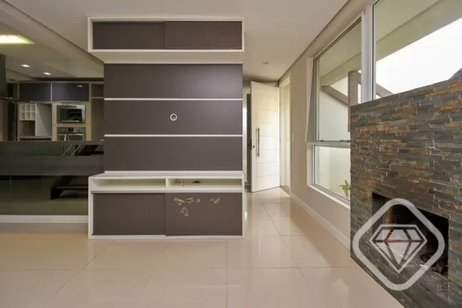 Imagem Casa em condomínio fechado com o maior pátio!

Você vai se surpreender com essa casa em condomín...