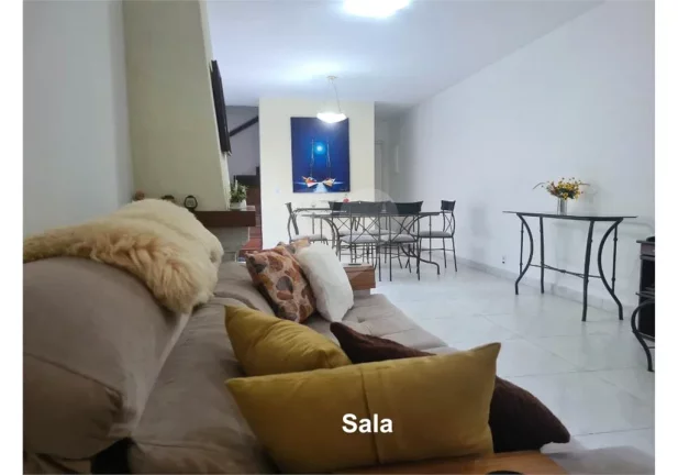 Imagem Casa à venda com 4 quartos, sendo 1 suíte, no condomínio Vila Panamericana, São Paulo - SP