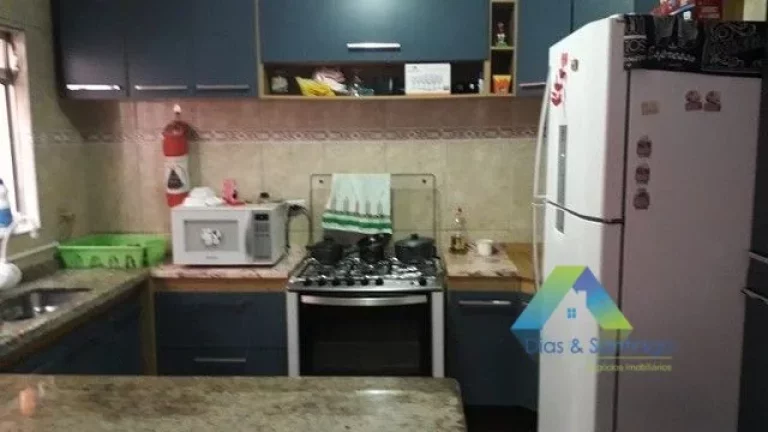 Imagem DIADEMA Sobrado 188M², 3 dormitórios, 2 vagas com ótima localização e valor !!!