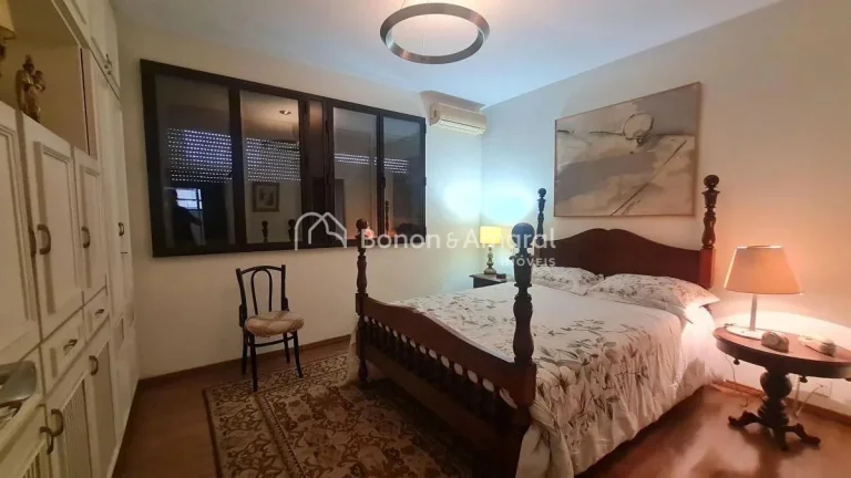Imagem Localizado no coração do Cambuí, este finíssimo apartamento oferece o que há de melhor em confo...