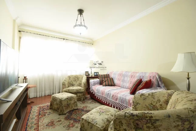 Imagem Apartamento amplo, pronto para morar, repleto de armários, com 3 quartos, sendo uma suíte, 2 banhe...