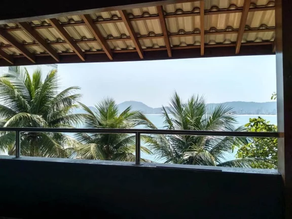Imagem Casa pé na água, condomínio península, enseada.