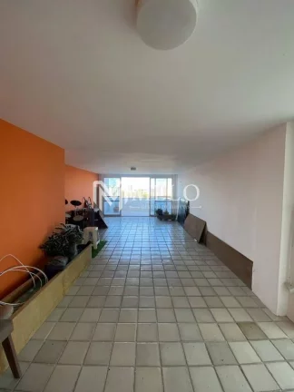 Imagem Cobertura nas GRAÇAS: 262m², 05qts, 01suite, 01vaga.