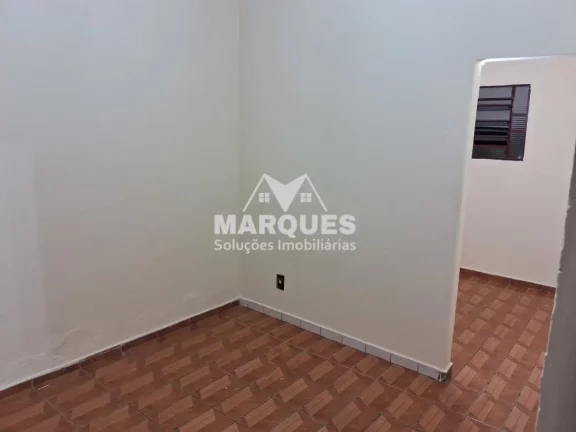 Imagem Ótima Oportunidade! Sobrado + 2 Casas para Moradia