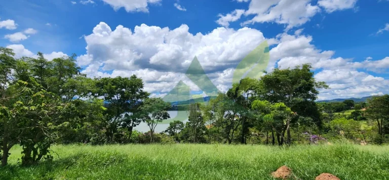 Imagem Lindo Terreno com uma incrível Vista da Represa de Piracaia