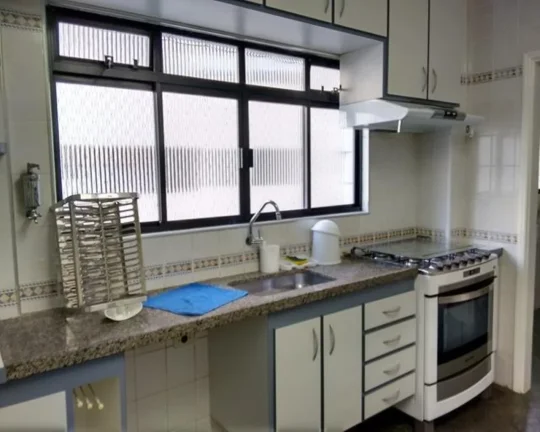 Imagem Apartamento à venda no Guarujá na Praia das Pitangueiras.