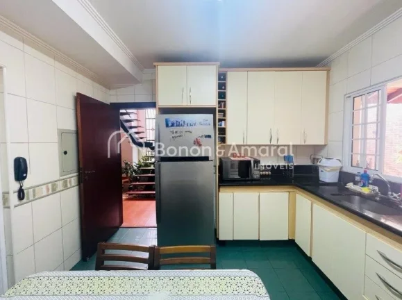 Imagem Linda casa à venda no Condomínio Vivenda das Quaresmeiras, em Valinhos, pela Davanti Negócios Imo...