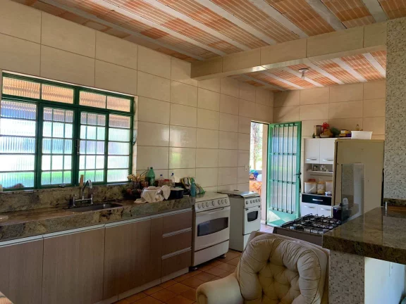 Imagem OPORTUNIDADE!!!
* LINDA CHÁCARA DE 3882,79 m²
* POSSUI UMA CASA CONSTITUÍDA DE 2 QUARTOS SENDO, 1...