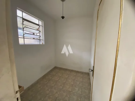 Imagem Sobrado com 4 dormitórios à venda em Santos/SP