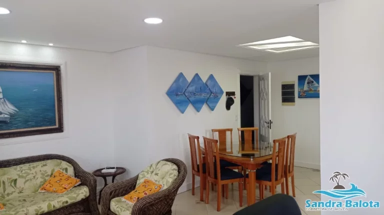 Imagem Amplo apartamento de 3 dormitórios à 50 metros da praia