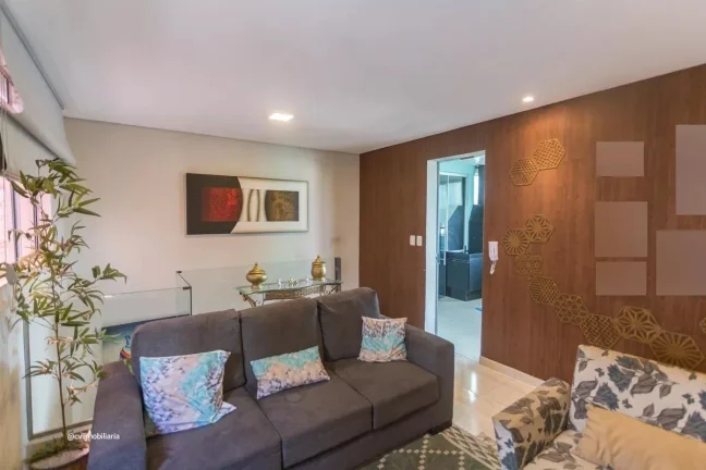 Imagem Localizado no bairro Fernão Dias, este apartamento oferece uma excelente oportunidade para quem bus...