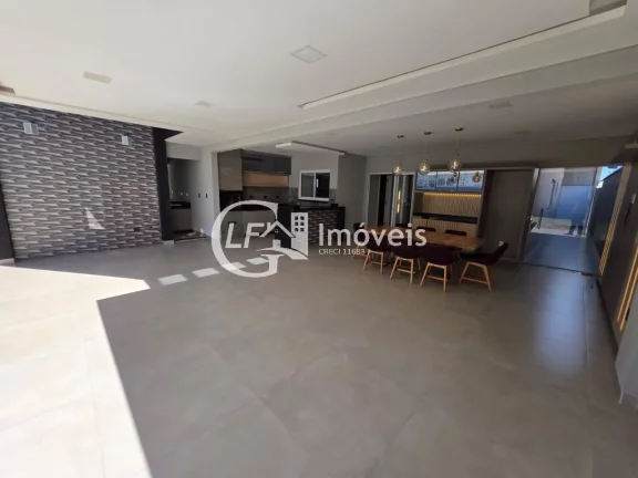 Imagem Casa à venda na Vila Vilas Boas: 3 suítes, 2 salas, 5 banheiros, vagas de garagem, 250m². Confira já!