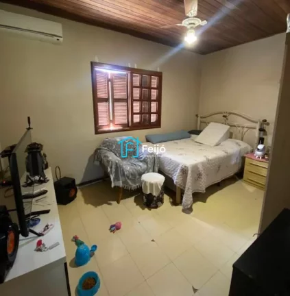 Imagem Casa 4 dormitórios com 2 pisos na Restinga Nova