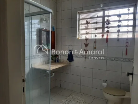 Imagem Descubra o prazer de morar em uma das melhores localizações do Jardim Chapadão. Esta residência ...