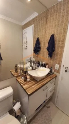 Imagem Apartamento 3 dormitórios, sendo 1 suíte, sala para 2 ambientes, pisos em madeira, sacada, cozinha...