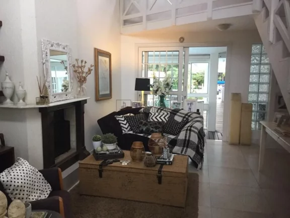 Imagem Excelente casa com marina privativa em Balneário Camboriú