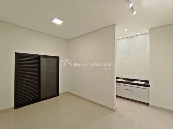 Imagem Casa térrea de esquina disponível no Condomínio Residencial Mont Alcino, em Valinhos. 

Esta exce...