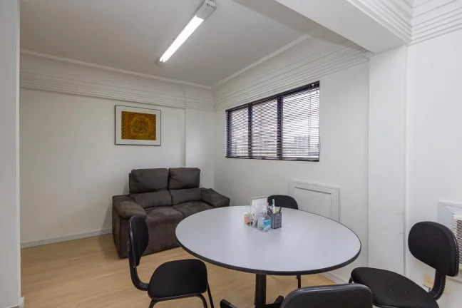 Imagem Sala comercial no Centro de Curitiba, PR