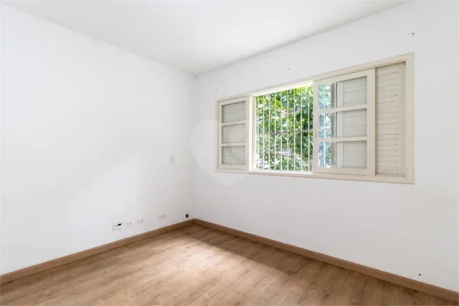 Imagem Sobrado à venda com 3 quartos, sendo 1 suíte, em Real Parque, São Paulo - SP