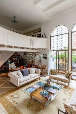 Imagem Belíssimo apartamento com 264 m² de área privativa, living com pé direito duplo, lareira, mezani...
