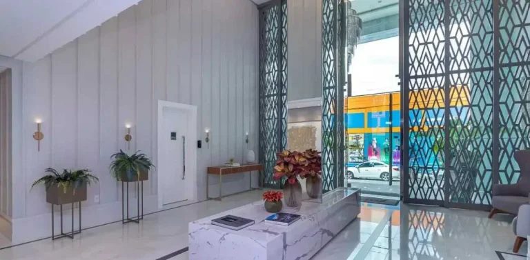 Imagem Apartamento com 4 dormitórios sendo 2 suítes e 2 vagas de garagem em Balneário Camboriú