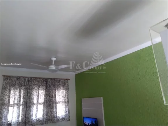 Imagem Casa para Venda em Araras, Jardim Santa Olívia II, 2 dormitórios, 1 suíte, 1 banheiro, 2 vagas