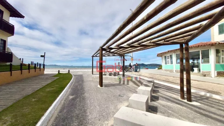 Imagem Casa com 12 dormitórios à venda, 1000 m² por R$ 1.400.000,00 - Peró - Cabo Frio/RJ