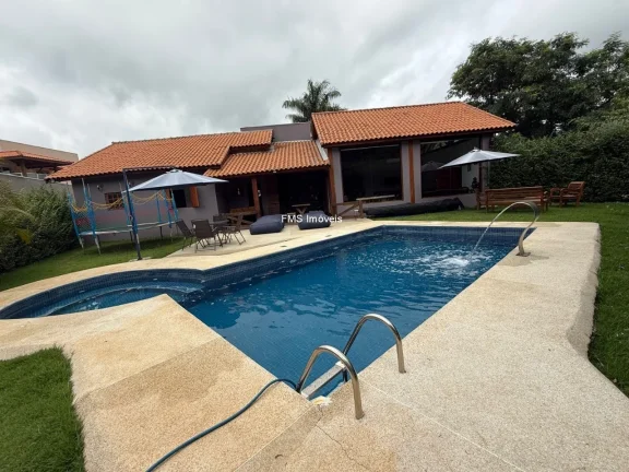 Imagem Oportunidade única: Casa de condomínio de alto padrão com 3 suítes e 4 vagas no Ninho Verde I, Porangaba-SP!