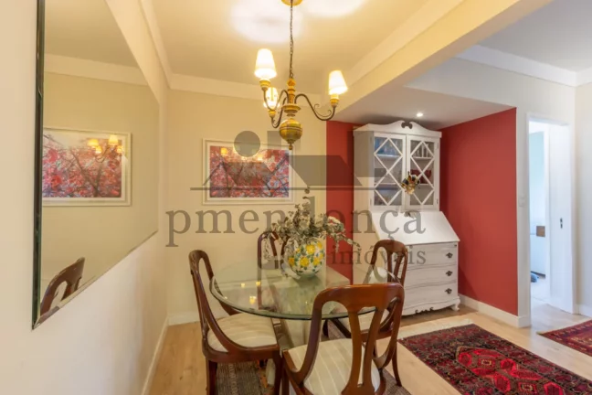 Imagem Apartamento reformado em Perdizes com 3 quartos (1 suíte) e1 vaga, 106m²
