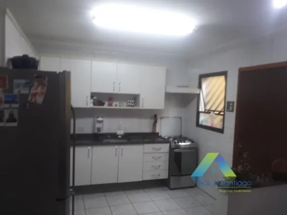 Imagem Lindo sobrado com 3 dormitórios sendo 1 suite, 2 vagas de garagem com ótima localização .