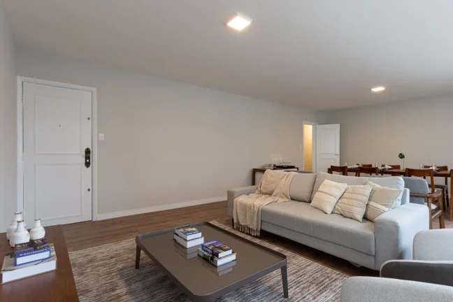 Imagem Apartamento 158M² Reformado, 3Q, 1 Suíte, 2 Banheiros, 2 Vagas, Salão de Festas, Playground, Brinquedoteca, Bicicletário, Área Verde.
