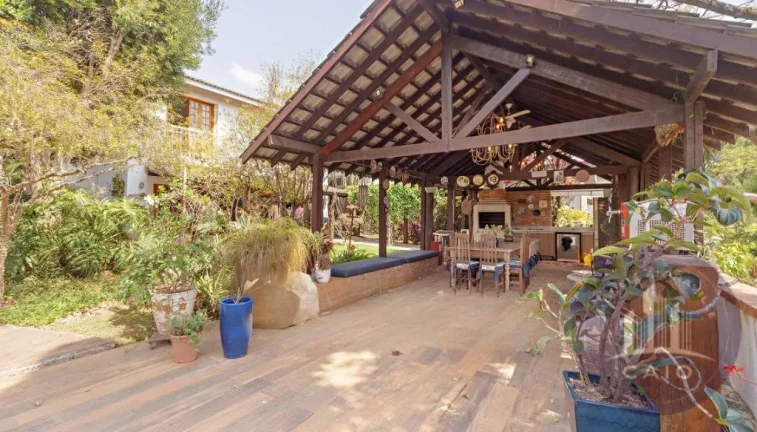 Imagem Casa com 3 dormitórios a venda, 250m² por R$ 2.499.000,00 - Alphaville/SP