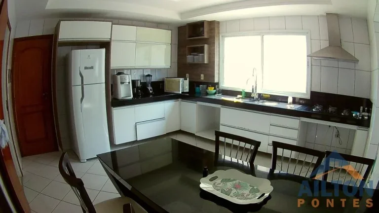 Imagem Apartamento com 4 Quartos Frente p/ Mar à Venda em Praia do Morro - Guarapari/ES