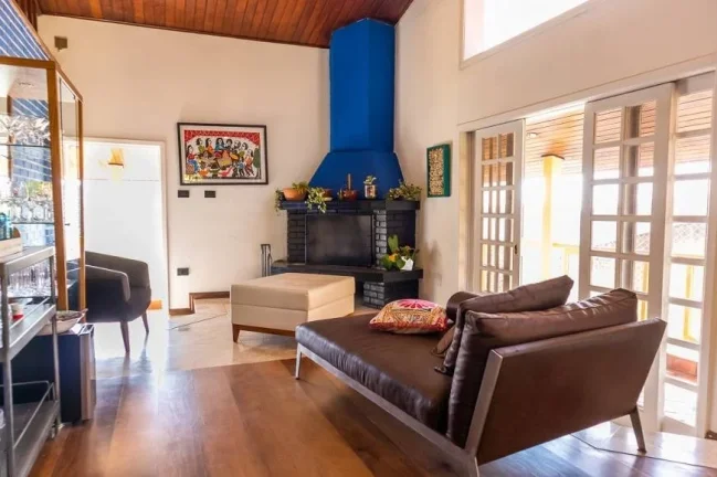 Imagem Incrível casa de alto padrão em um condomínio fechado com localização privilegiada na serra.