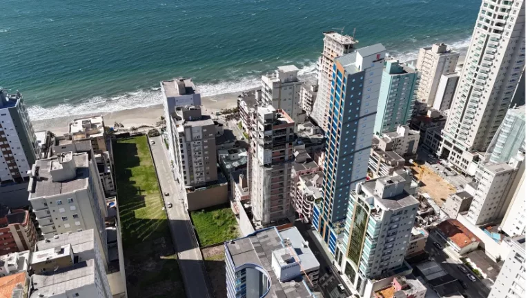 Imagem Apartamento com 4 Quartos à Venda, 258 m² em Meia Praia  - Itapema