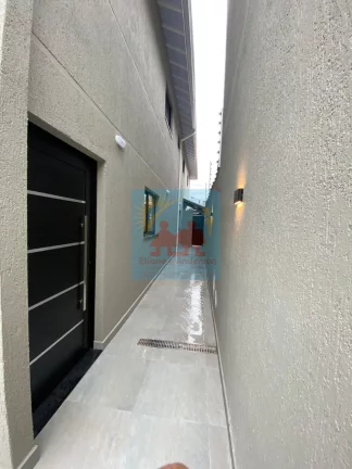 Imagem Sobrado no Tupi em Praia Grande/SP, 3 dormitórios, churrasqueira, R$ 880mil