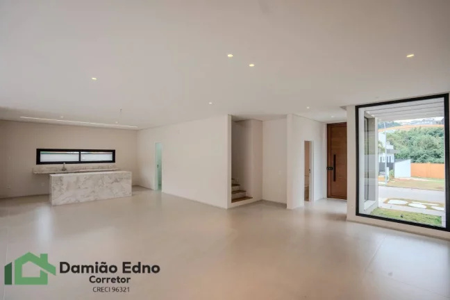 Imagem Casa com 4 suítes ,1 maste 348,10 m² R$ 3.180,000 - Condomínio Alphaville